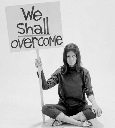 I Am a Feminist and You Should Be One, Too! #Feminist Famous Feminists, Second Wave Feminism, Feminist Writers, Womens Liberation, 60s Women, Feminist Movement, Gloria Steinem, 70s Women, Practical Wedding