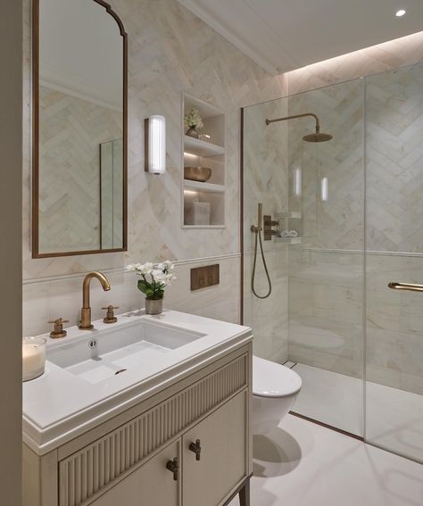 SOPHIE PATERSON (@sophiepatersoninteriors) • Instagram photos and videos Sophie Paterson Interiors, Luxury Spa Bathroom, Bathroom Sink Units, Sophie Paterson, Classic Bathroom Design, Bathroom Design Small Modern, Modern Small Bathrooms, Classic Bathroom, Bathroom Units