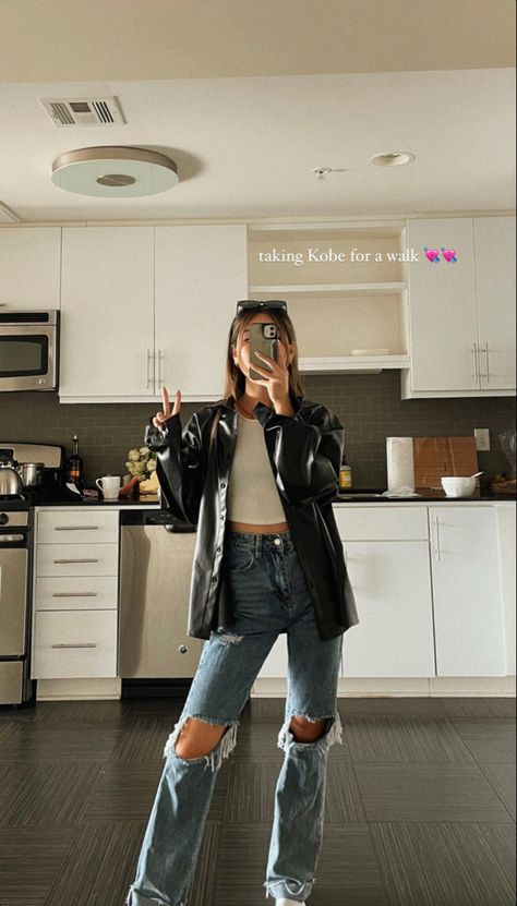 Style Black Leather Jacket, Leather Jacket For Women, Mode Ulzzang, Looks Street Style, Causual Outfits, Jacket For Women, Outfit Goals, Black Leather Jacket, Looks Style