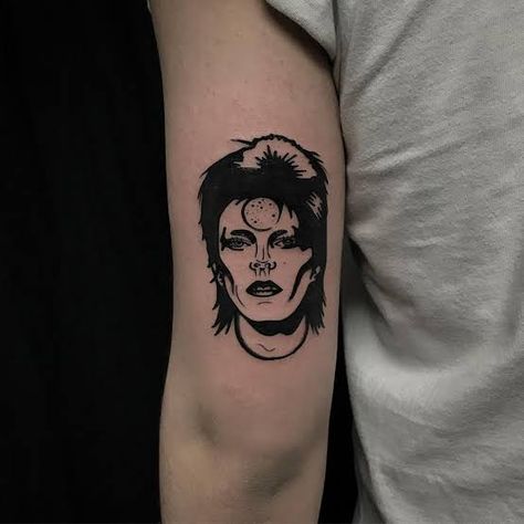 Starman David Bowie, Modern Body Art, David Bowie Tattoo, Body Art Photography, Modern Tattoos, Music Tattoo, Let's Dance, Looks Street Style, David Bowie