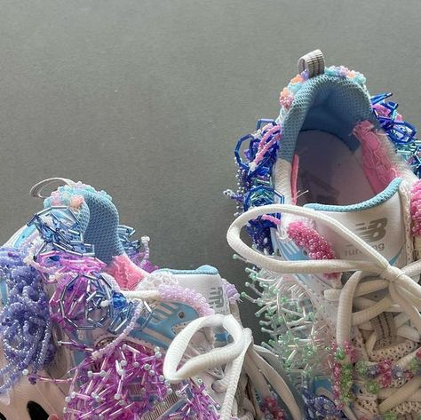 Agata Panucci on Instagram: "New Balance 530 - BEADS EDITION 🎀💐 @footlockereu @footlockeritaly" Beaded Sneakers, Sneaker Embroidery, Upcycle Shoes, Embroidery 3d, My Personal Style, Embroidery Beads, Beaded Shoes, Balance Design, Art Outfits