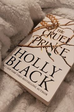 Prince Cardan, Brown Books, The Folk Of The Air, Folk Of The Air, Teenage Books To Read, The Cruel Prince, Unread Books, Inspirational Books To Read, Holly Black