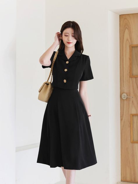 Korean Fashion Dress Elegant, Japan Outfit Ideas, Korean Style Wedding, Korean Outfits Men, Aesthetic Korean Fashion, Dresses Korean Style, Style Wedding Guest, Skirt Outfits Korean, Japanese Minimalist Fashion