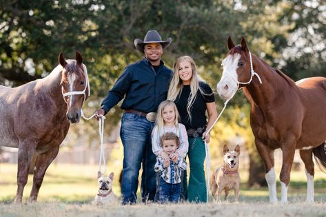 Horse Engagement Photos, Hawk Spirit Animal, Stephenville Texas, Pictures With Horses, Western Photo, Senior Photography Poses, Farm Pictures, Equine Portraits, Family Christmas Pictures