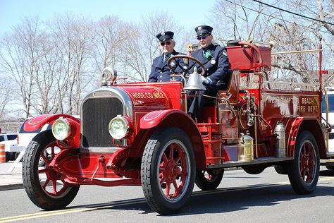 old fire trucks | Antique Fire Truck | Flickr - Photo Sharing! Vintage Fire Station, Mark Fire Truck Era, Fire Engine Party, Old Fire Station, Futuristic Fire Truck, Westhampton Beach, Antique Fire Truck, Firefighter Apparel, Hampton Beach