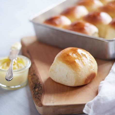 White Lily® Yeast Rolls White Lily Bread Flour Recipes, White Lily Flour, Recipes Instructions, Easy Yeast Rolls, Bread Bites, Night Kitchen, Chicken Bread, Crisco Recipes, Yummy Bread