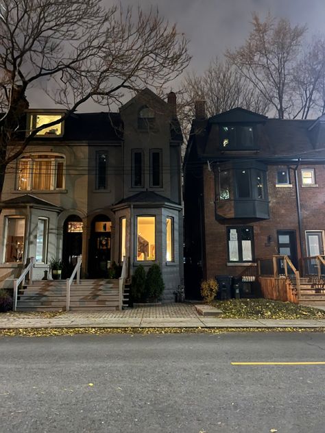 New York Suburbs Aesthetic, Small Town Apartment, Small Town Houses, Suburbs Aesthetic, Downtown House, Downtown Home, Town Apartment, House In The City, Town Homes