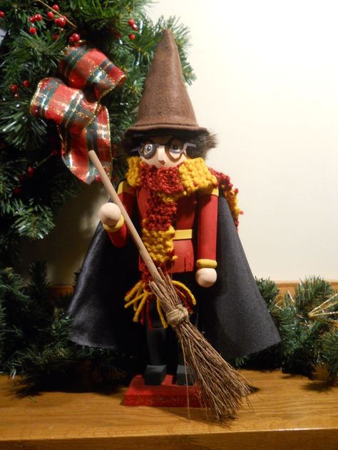 Harry Potter Nutcracker by M. Harris. Bought a "paint-it-yourself ... Harry Potter Nutcracker, Christmas Tree Harry Potter, Steampunk Nutcracker Christmas, Wooden Nutcracker Painting Ideas, Tiny Scarf, Elf Scarf, Harry Potter Elf, Christmas Harry Potter, Nutcracker Drum