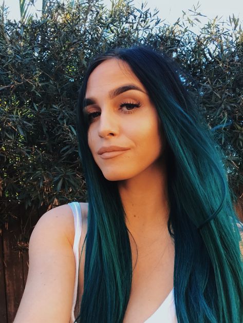 Teal Hair Ombre, Black And Teal Hair, Blue And Teal Hair, Ombre Hair Blue, Teal Ombre Hair, Black To Blue Ombre, Emerald Hair, How To Darken Hair, Undercut Long Hair