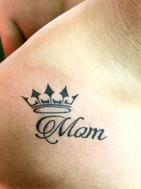 Mom Tattoo with Crown | Mom tattoos, Dedication tattoos ... #tattoosforwomen #tattoos #tinytattoos Tattoo Ideas With Mom, Name With Crown Tattoo, Name Tattoos On Neck, Dedication Tattoos, Tato Nama, Mom Heart Tattoo, Mum Tattoo, Name Tattoos For Moms, Small Chest Tattoos