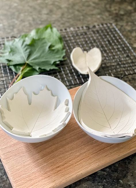 How to Make Autumn Leaf Clay Trinket Dishes - Cottage On Bunker Hill Leaf Clay, Diy Dish, Oven Bake Clay, Diy Air Dry Clay, Air Dry Clay Projects, Baking Clay, Bunker Hill, Clay Crafts Air Dry, Clay Paint