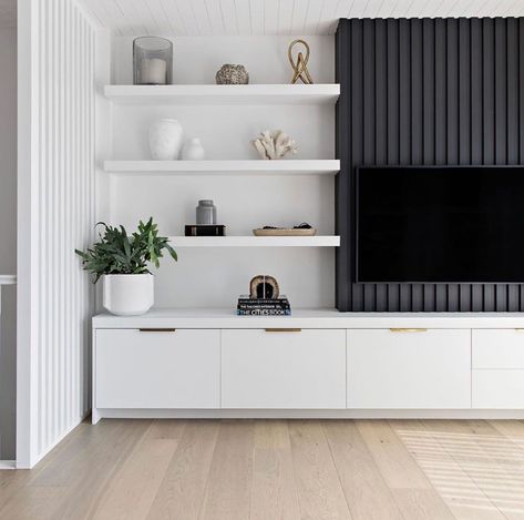 Sleek American Oak batten detail tv wall, finished in black stain by @uneekinteriorsolutions Small Tv Room, Feature Wall Living Room, Living Room Wall Units, Living Tv, Tv Room Design, Small Living Room Decor, Living Room Tv Wall, Living Room Inspo, Lounge Room