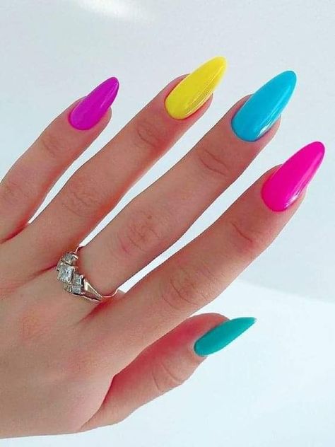 Multicolored Nails, Unghie Sfumate, April Nails, Nagellack Trends, Rainbow Nails, Nail Designs Glitter, Neon Nails, Spring Nail, Pretty Acrylic Nails