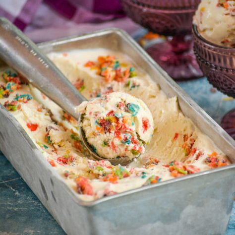 Fruity Pebble Ice Cream, Wife Meals, 3 Ingredient Ice Cream, Pebble Ice, Fruity Pebble, Fruity Pebbles Cereal, Ice Cream Scooper, Ice Cream Mixture, House Wife