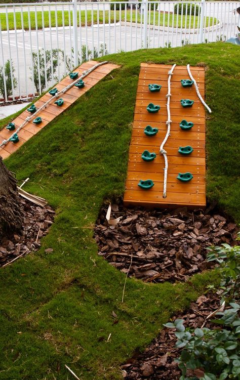 This would be a great adaption for any backyard that has a hill to work with. Great idea for the boys. Preschool Playground, Playground Kids, Playground Landscaping, Kids Backyard Playground, Play Area Backyard, Outdoor Play Spaces, Natural Kids, Outdoor Play Areas, Diy Playground