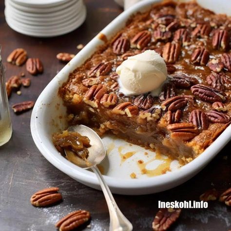 Pecan Cobbler Recipe, Ineskohl Kitchen, Pecan Pie Cobbler, Pecan Cobbler, Banana Cheesecake, Lemon Cake Recipe, Cinnamon Roll Cake, Cookie Cake Recipe, Cobbler Recipes