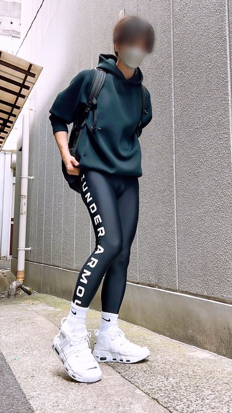 Men Leggings Outfit, Guys In Skirts, Mens Puffer Vest, Boys Leggings, Legs Outfit, Gender Fluid Fashion, Vinyl Leggings, Lycra Men