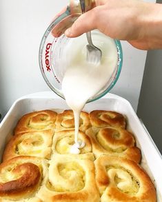 Pineapple Sweet Rolls – e2 bakes brooklyn Pineapple Sweet Rolls, Pie Fillings Sweet, Pineapple Cinnamon Rolls, Pineapple Rolls, Sweet Rolls Recipe, Pear And Almond Cake, Cinnamon Roll Recipe Homemade, Sweet Roll Recipe, Breakfast Rolls