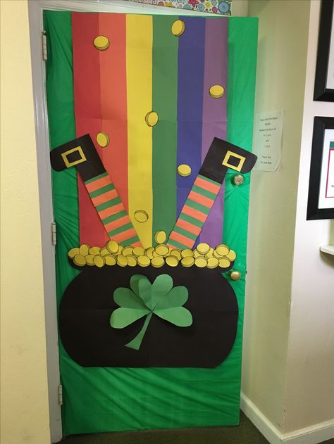 Sant Patrick, Class 2023, St Patricks Crafts, San Patrick, St Patricks Day Crafts For Kids, St Patrick Day Activities, St Patricks Day Food, St Patrick's Day Crafts, School Bulletin Boards