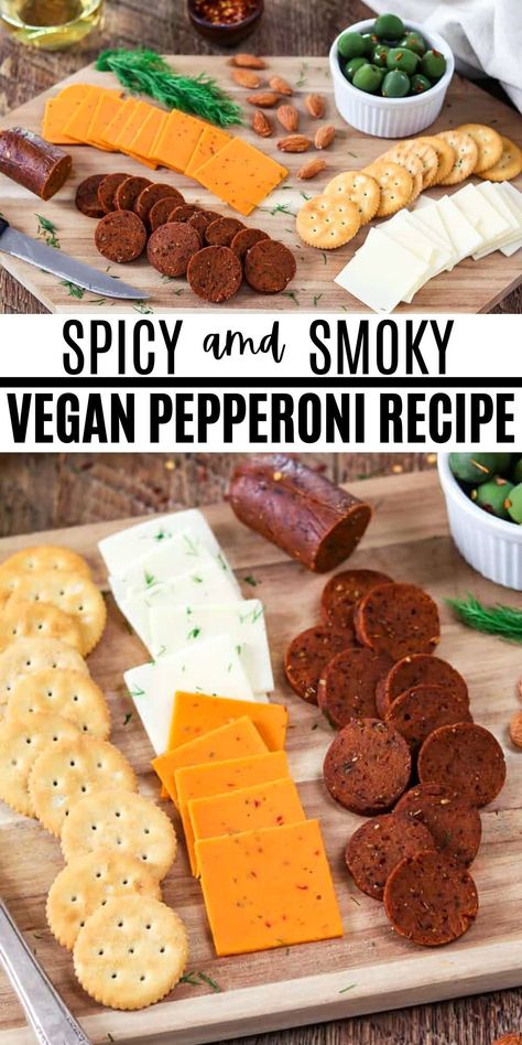 Sandwiches Party, Vegetarian Pepperoni, Sandwiches Vegetarian, Christmas Recipes Sides, Vegan Charcuterie Board, Vegan Pork, Vegan Apps, Vegan Pepperoni, Vegan Party Food