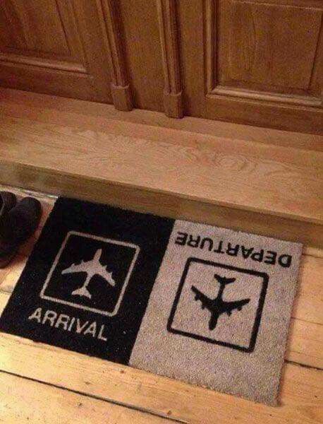 Love it! Desayunos Ideas, Pilot Humor, Personal Concierge, Aviation Furniture, Travel Room, Pilot Wife, Aviation Theme, Aviation Humor, Aviation Decor