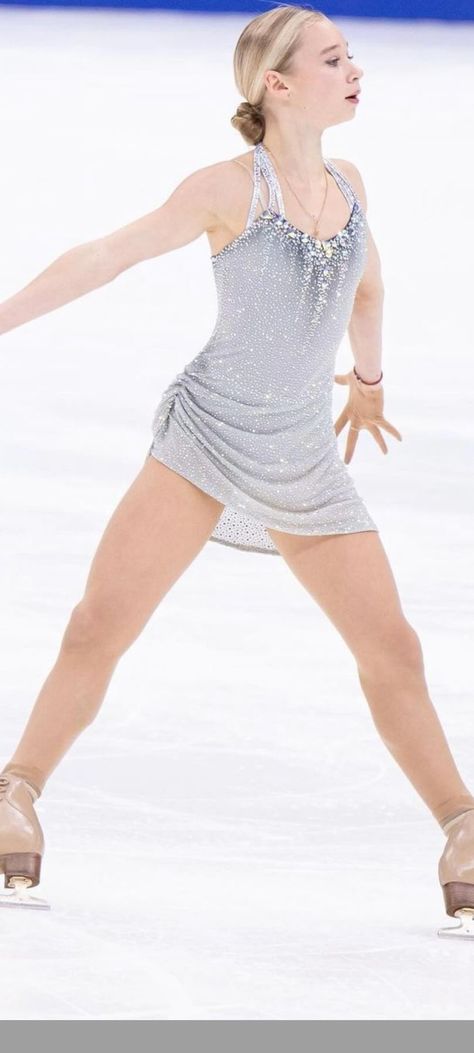 Simple Figure Skating Dresses, Ice Skater Dress, Skating Costumes, Figure Skating Costumes, Ice Skater, Ice Skating Dresses, Figure Skaters, Figure Skating Dresses, Skating Dresses