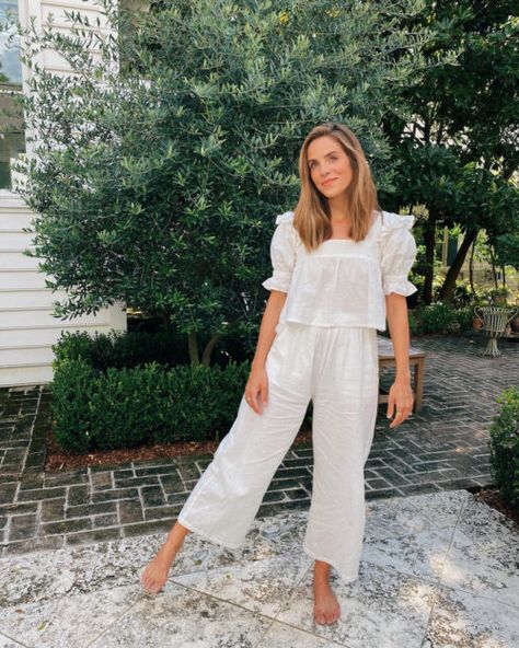 Tan Midi Dress Outfit, Anniversary Story, Villa Ephrussi, Summertime Blues, Tulum Travel, Julia Berolzheimer, Porch Makeover, Look Classy, Sainte Marie