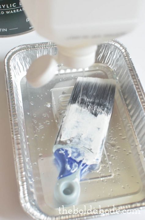 How to Clean a Paintbrush - even if it's totally gunky Daily Cleaning Routine, Casa Clean, Cleaning Painted Walls, Routine Tips, Glass Cooktop, Deep Cleaning Tips, Paint Projects, Daily Cleaning, Clean Dishwasher