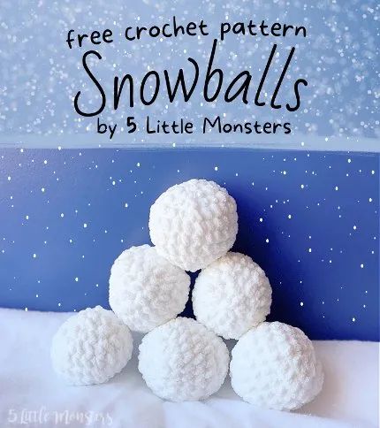 Free+Crochet+Pattern+Snowballs Crochet Snowman Plush, Crochet Snowballs Free Pattern, Ball Crochet Pattern Free, Crochet Snowballs, Snowman Crochet Patterns Free, Crochet Balls, Snowball Ornament, Learn Crochet, Christmas Crochet Patterns Free