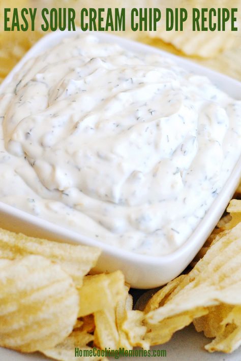 Easy Sour Cream Dip, Sour Cream Chip Dip, Chip Dip Recipe, Easy Chip Dip, Sour Cream Dip Recipes, Sour Cream Chips, Chip Dip Recipes, Homemade Sour Cream, Onion Dip Recipe