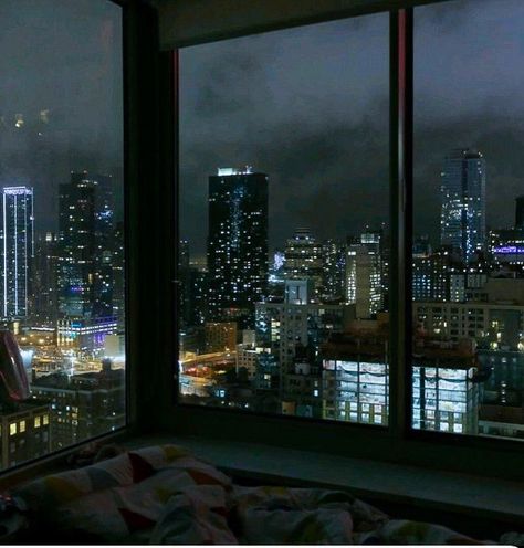 Penthouse Apartment Aesthetic, Apartamento New York, Night Window, City View Apartment, Apartment View, High Rise Apartments, City At Night, Nyc Aesthetic, Architecture Model Making