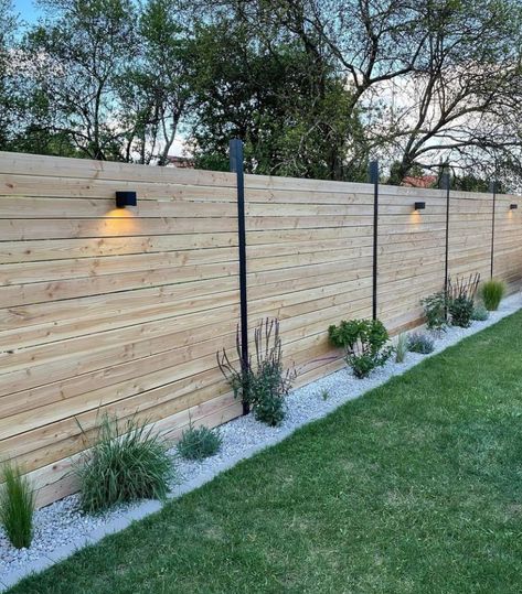 Little Yard Ideas, Light Fence Ideas, Garden Near Fence, Fencing Lighting Ideas, Lighting Along Fence, Back Garden Fence Ideas, Fence Garden Ideas Backyards, Back Garden Ideas Landscaping, Landscaped Garden Ideas