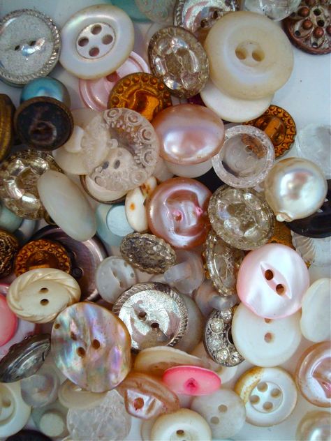 Buttons Aesthetic, Button Aesthetic, Button Nails, Coraline Core, Pretty Buttons, Mermaid Tale, Cool Buttons, Cozy Feeling, Button Art