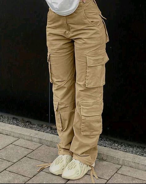 Casual Khaki Full-length Cargo Jeans, Khaki Full-length Cargo Jeans, Beige Full-length Jeans With Cargo Pockets, Khaki Full-length Cargo Jeans With Flap Pockets, Khaki Full-length Cargo Jeans With Multiple Pockets, Cute Lounge Outfits, Cargo Outfit, Lounge Outfits, Outing Outfit