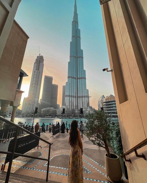 Isabella Albuquerque Domingues on Instagram: “🌇 #burjkhalifa #sunset” Burjkhalifa Sunset, Burj Khalifa, Dubai, Building, Travel, On Instagram, Instagram