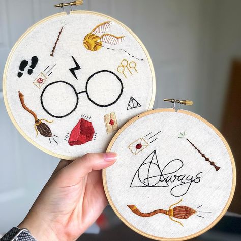 Disney Embroidery, Harry Potter Crafts, Learn Embroidery, Cute Embroidery, Sewing Embroidery Designs, Hand Embroidery Art, Flower Embroidery Designs, Embroidery Hoop Art, Embroidery Craft