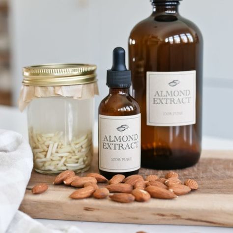 Glass bottles and jars of homemade almond extract Diy Almond Extract, Homemade Almond Extract, Almond Extract Recipe, Extracts Homemade, Diy Extracts, Diy Crafts Home Decor, Diy Crafts Home, Mint Extract, Almond Extract