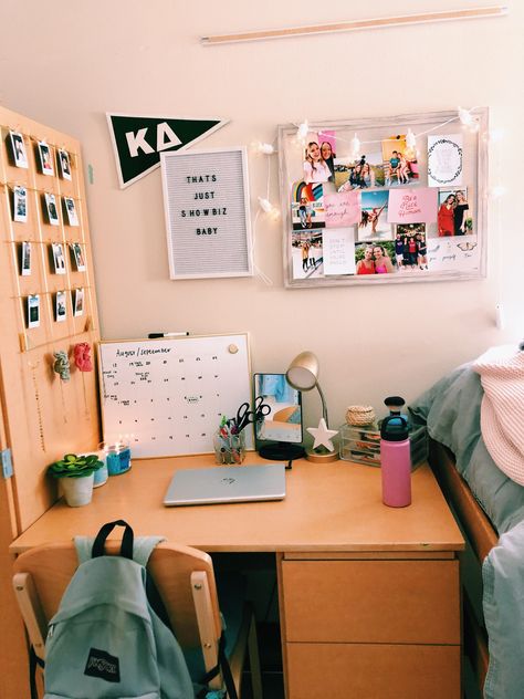 Desk In Dorm Room, Desk College Ideas, Realistic College Dorm Room Ideas, Cute Dorm Desk Ideas, Dorm Room Ideas Photo Wall, College Dorm Room Ideas Desk Under Bed, College Desk Organization Dorm, Boarding School Dorm Decor, College Dorm Room Ideas Decorations