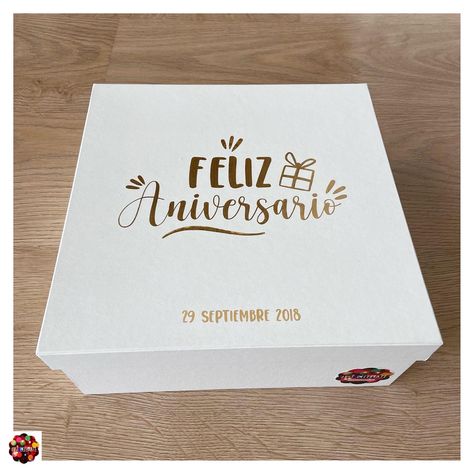 Caja Personalizada hecha a la medida Ideas Aniversario, 25k Followers, Box Gift, Book Cover, Nike, Tableware, Gifts, Instagram