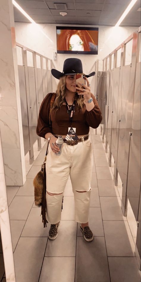 Plus Size Western Outfits Woman, Plus Size Western Outfits, Plus Size Cowgirl Outfits, Plus Size Cowgirl, Plus Size Western Wear, Plus Size Western, Nfr Style, Meeting Outfit, Western Fits