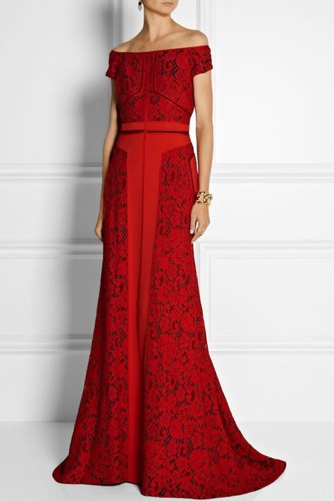 Evening long gowns ideas Gucci Earrings, Paula Mendoza, Louboutin Sandals, Mode Dress, Christian Louboutin Sandals, Long Gowns, Crepe Gown, Red Gown, Red Gowns