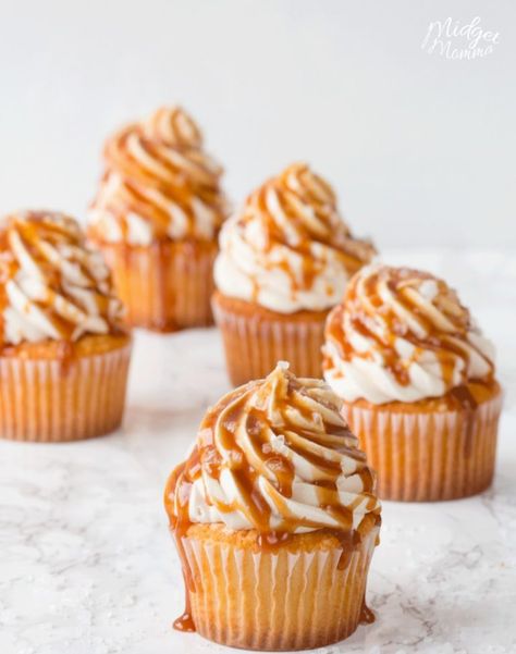 Strawberry Cupcakes. Homemade strawberry cupcakes cake mix made with real strawberries. #Cupcake #strawberry #CupcakeRecipe Caramel Homemade, Cupcake Frosting Recipes, Salted Caramel Frosting, Salted Caramel Cupcakes, Caramel Cupcakes, Homemade Caramel Sauce, Homemade Frosting, Caramel Frosting, Mini Cupcake