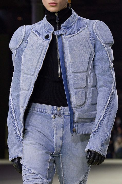 Balmain Fall 2022 Ready-to-Wear Fashion Show | Vogue Balmain Denim, Denim Biker Jacket, Denim Set, Concept Clothing, All Jeans, Fall 2022, Fashion Killa, Look Fashion, Runway Fashion