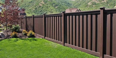 Trex Fencing, Brown Fence, Vinyl Fence Panels, Privacy Fence Panels, Privacy Fence Designs, Cheap Fence, Timber Fencing, Lattice Fence, Fence Styles