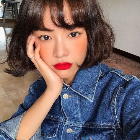 Haircut Ideas For Women, Bob Haircut Ideas, French Bob, Exo Korean, French Hair, Favorite Hairstyles, Hair Nails, Short Hair With Bangs, Bob Haircut