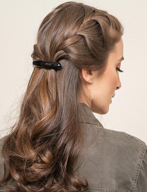 20 Easy And Quick Banana Clip Hairstyles You Must Try Quick Professional Hairstyles, Professional Hairstyles For Long Hair, Business Women Hairstyles, Preppy Hairstyle, Banana Clip Hairstyles, Easy Office Hairstyles, Easy Professional Hairstyles, Hairstyles Female, Preppy Hairstyles