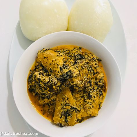 Egusi And Fufu, Fufu And Egusi Soup, Egusi Soup, Ghana Food, African Dishes, Cooking Breakfast, Fresh Eats, Africa Food, African Cooking