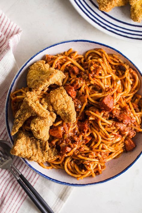 Soul Food Spaghetti, Soul Food Sunday Dinner Ideas, Pasta Sauce Ground Beef, Soul Food Sunday, Best Spaghetti Recipe, Cabbage Recipes Southern, Sunday Dinner Ideas, Southern Fried Catfish, Fried Chicken Recipe Southern