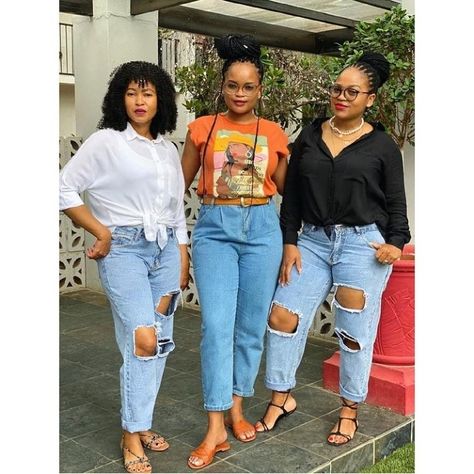 Interior Designer Outfit Style Women, Mommy Jeans Outfit Casual, Mommy Jeans, Neat Casual Outfits, Girls Clothes Patterns, Blue Jean Outfits, Mom Jeans Outfit, Simple Summer Outfits, African Fashion Women