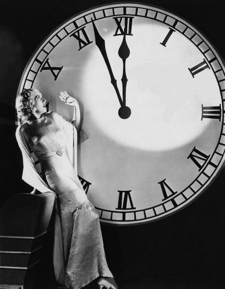 6 Things I Wish I Knew Before Starting My Own Lingerie Business Huge Clock, Hollywood Halloween, Halloween Pin Up, Happy Haunting, White Halloween, Hand Photo, Birthday Card Design, Halloween Vintage, Fright Night